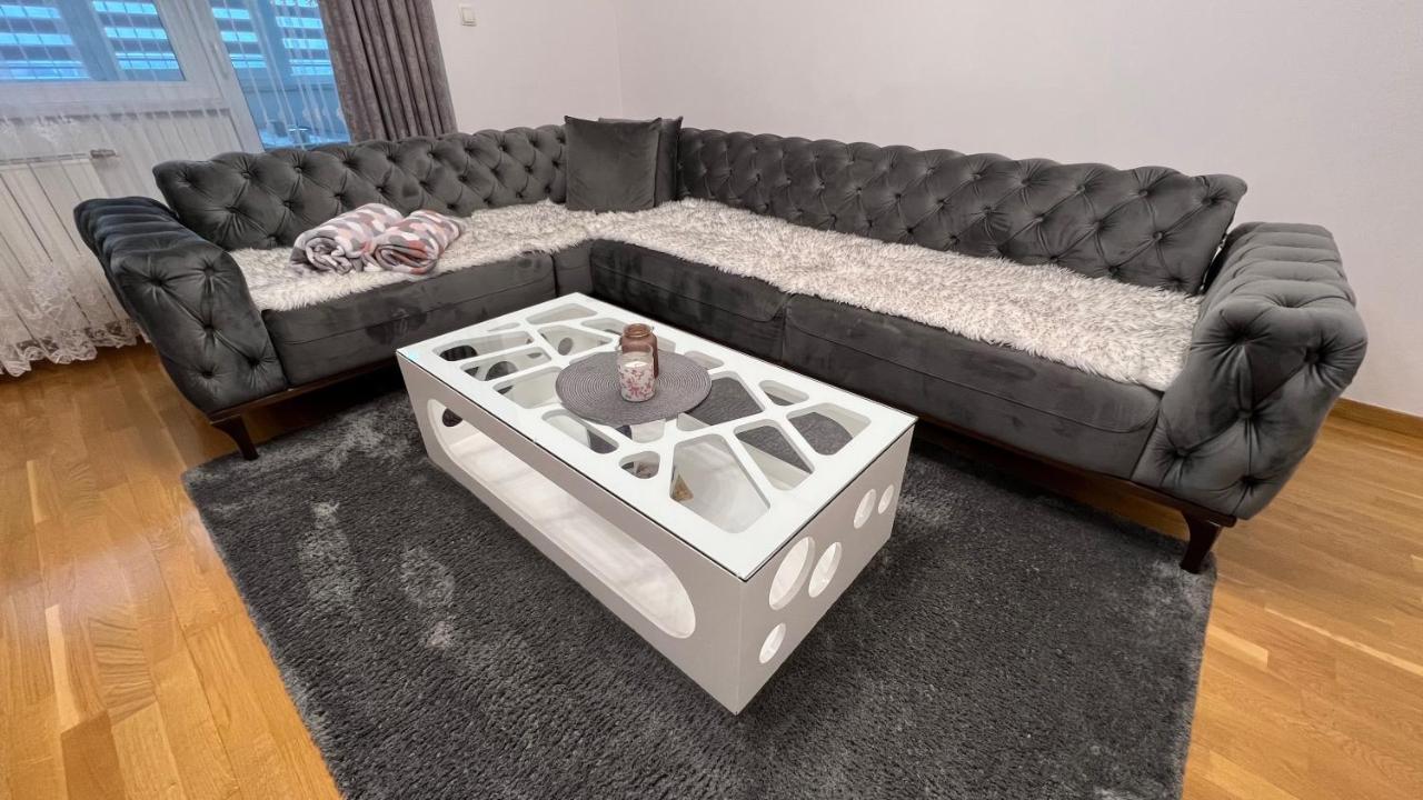 Apartman Nejra 图兹拉 外观 照片